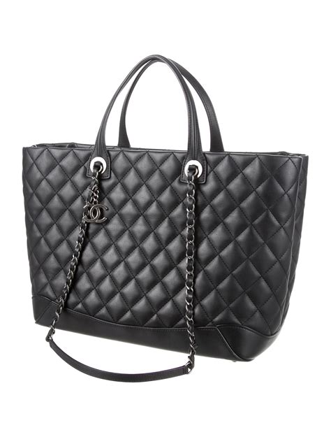 chanel easy shopping tote|chanel large shopping bag price.